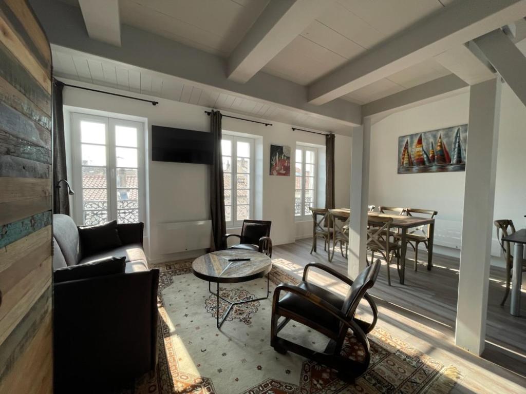 Grand Appartement Ancien En Centre Ville La Rochelle  Exterior foto